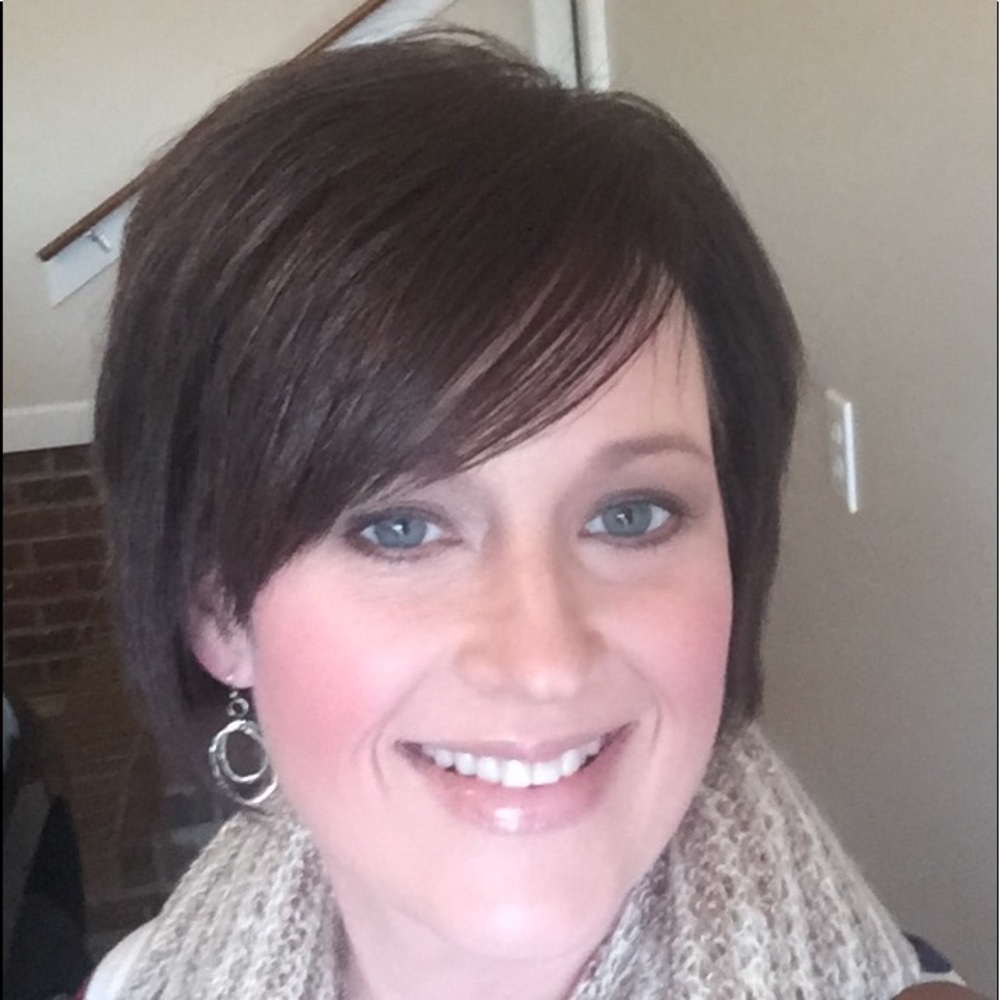 Meet your Posher, Angela